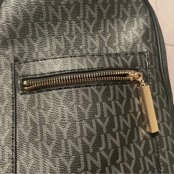 Jones New York small backpack - Picture 5 of 6